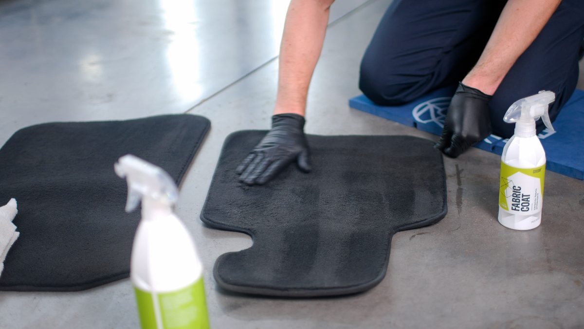 Gyeon Q2 FabricCoat - 03